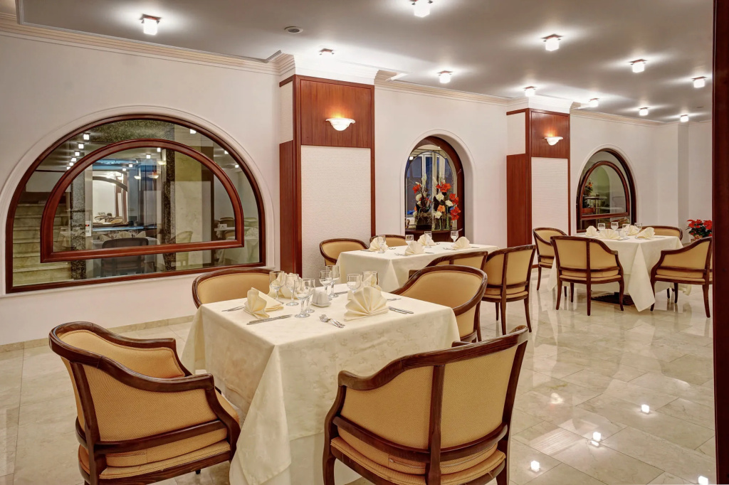 Hotel photo 12
