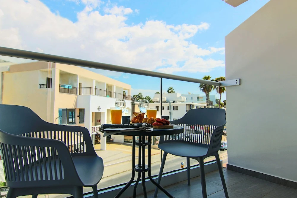 Phaedrus Living Seaside Flat Athina 115
