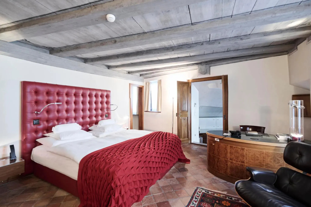 Hotel photo 12