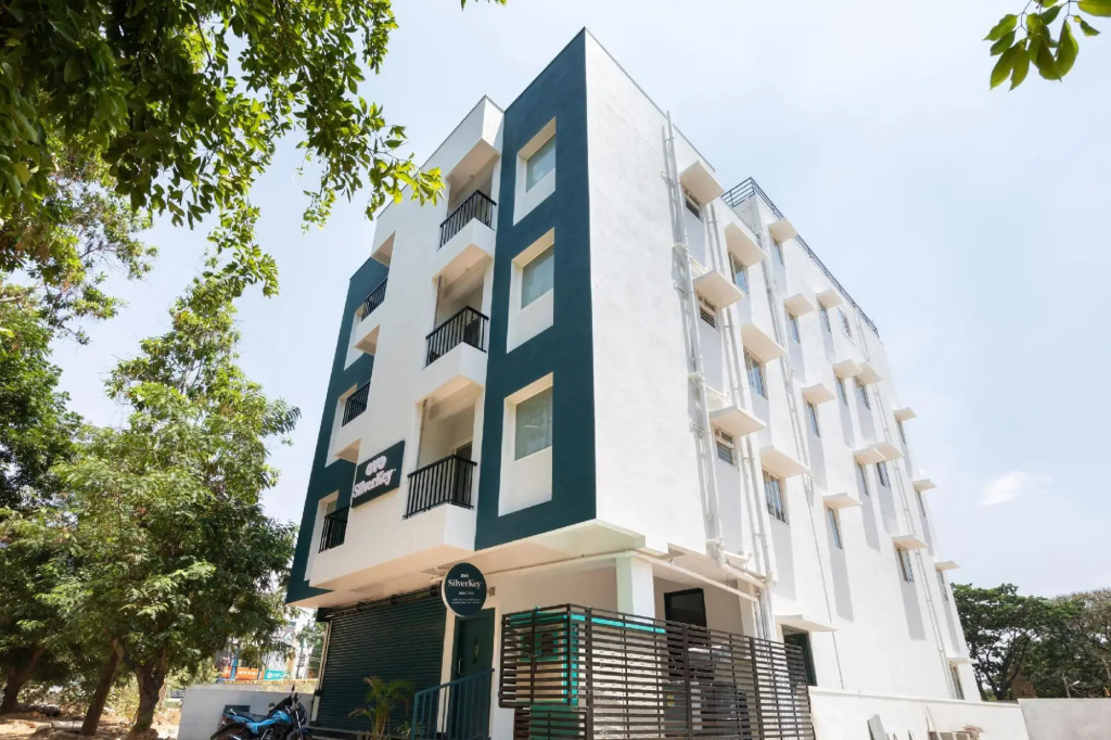 SilverKey Executive Stays 27924 Yelahanka New Town