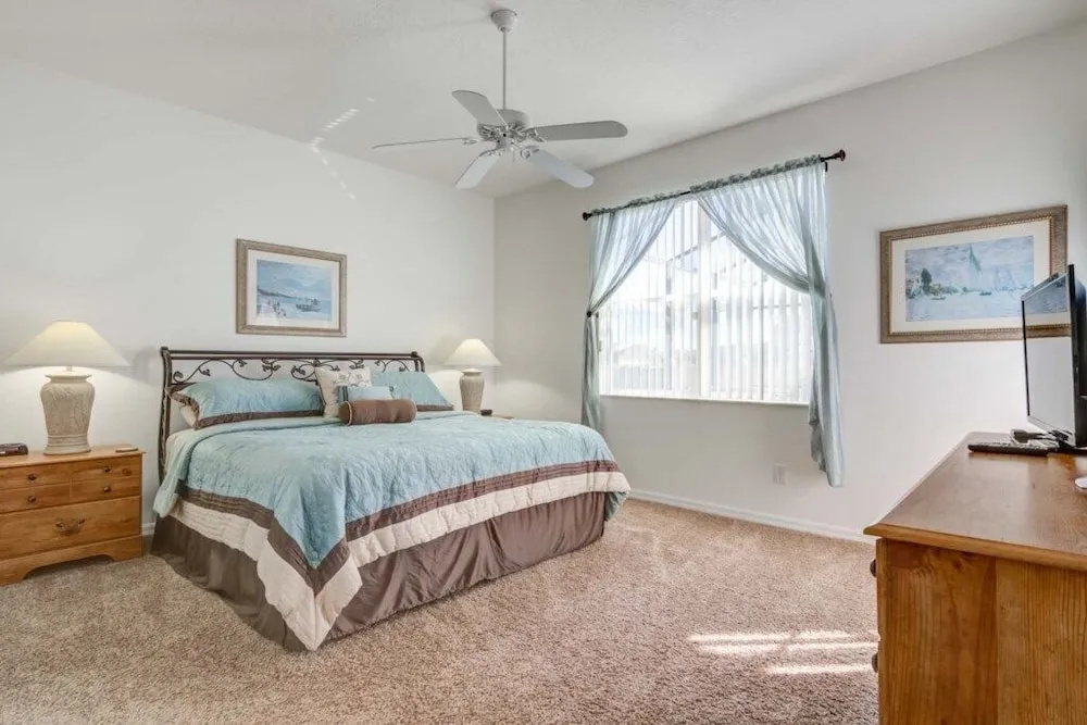 William's Calabay Parc Vacation Home 4 Bedroom Home by Redawning