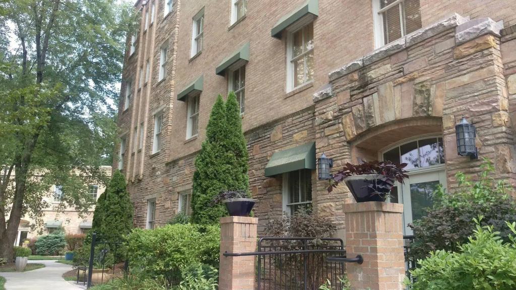 Posh Boutique Hotel
