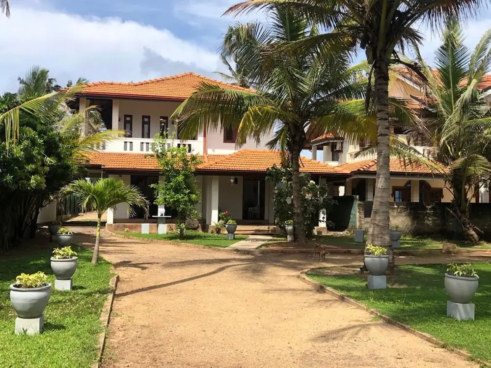 C J Beach Resort - Général