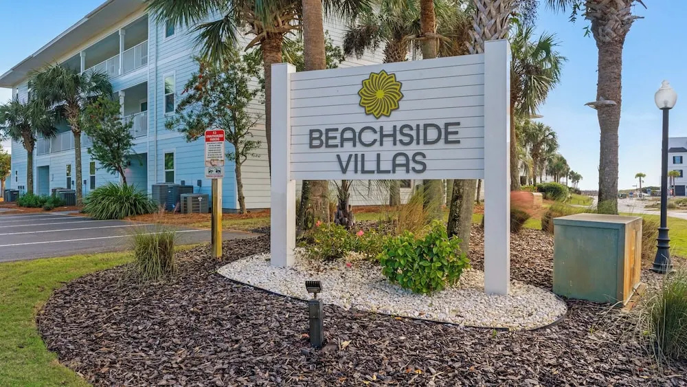 Pet-friendly Corner 1st Floor Condo in Seagrove, Steps From the Beach