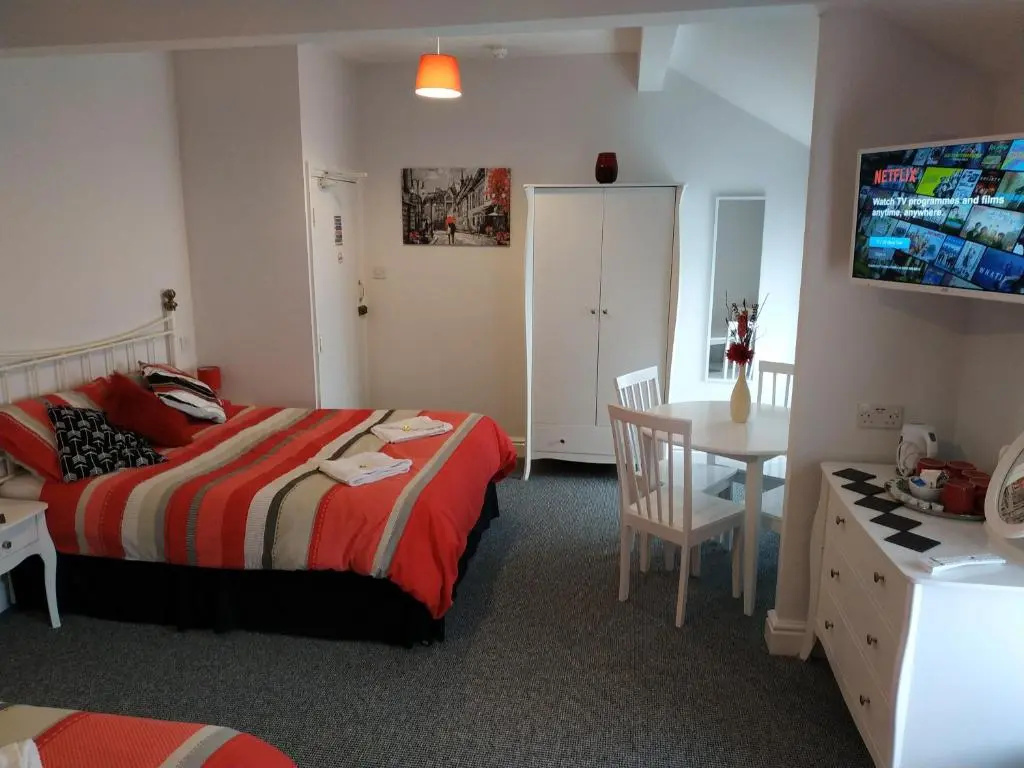 Deluxe Suite