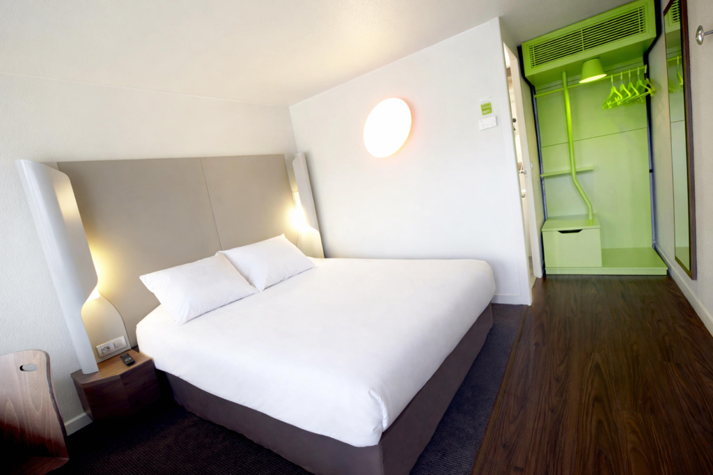 Campanile Valenciennes Ouest - Petite Foret - Chambres