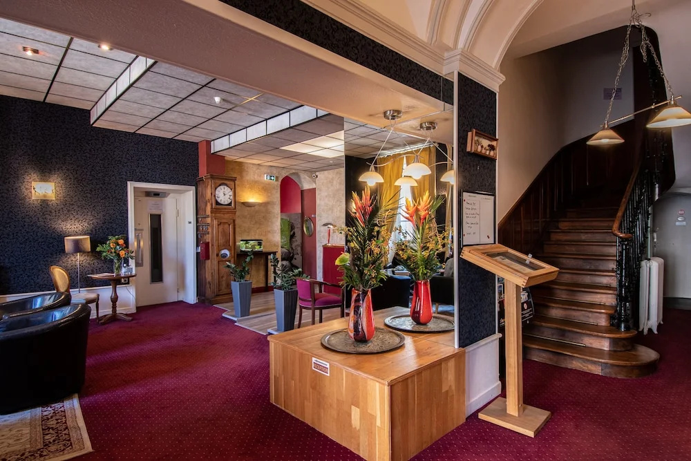 Voir la photo 2 — Hotel des Bains