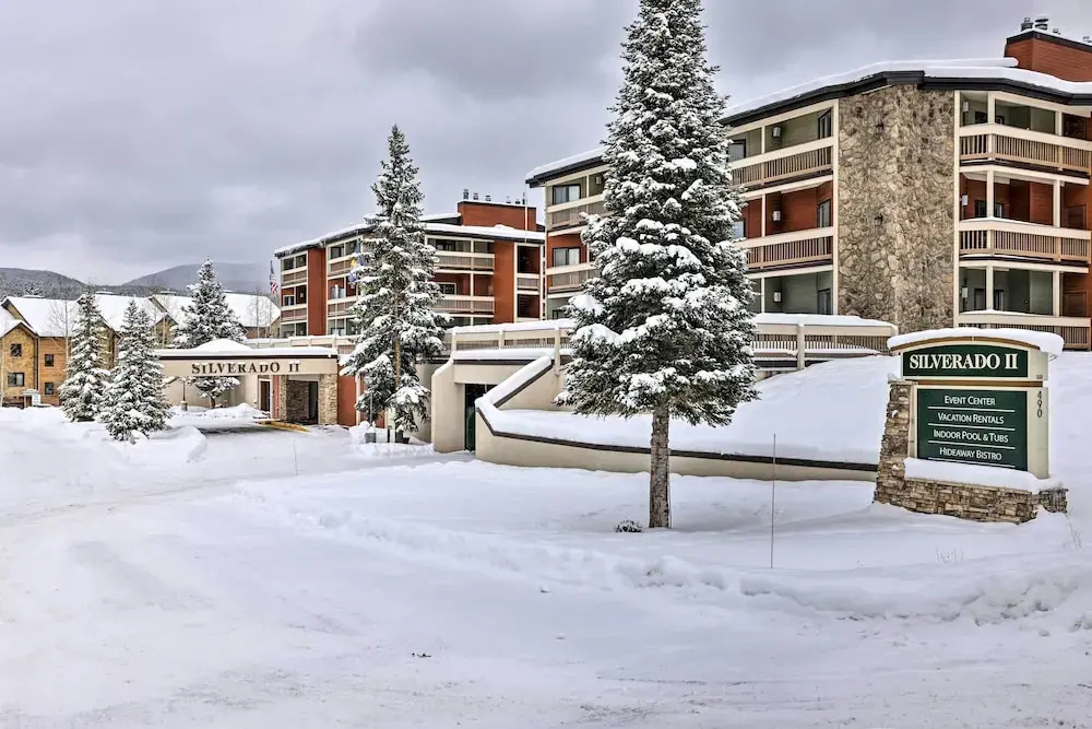 Cozy Winter Park Condo, Walk to Ski Shuttle!