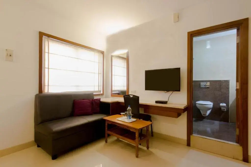 FabHotel Sri Chakra Inn Porur