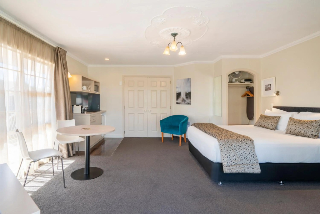 Silver Fern Rotorua Suites & Spa — 5
