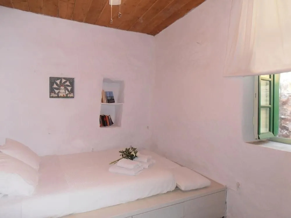 Hidesign Athens Traditional Stone house in Kea — 3