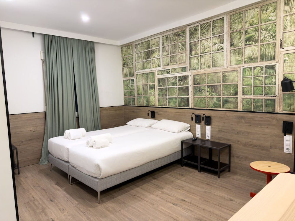 1 Bedroom Classic Double room (twin beds)