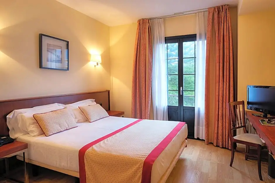 Palacio Arias and Hotel y Apartamentos Arias - Chambres