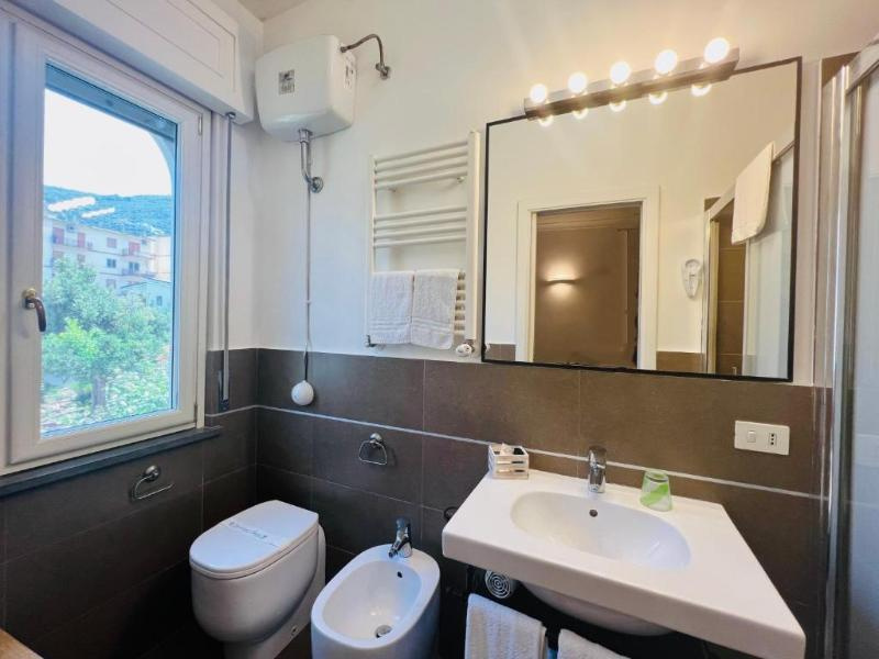 Standard Double room with balcony (full double bed)