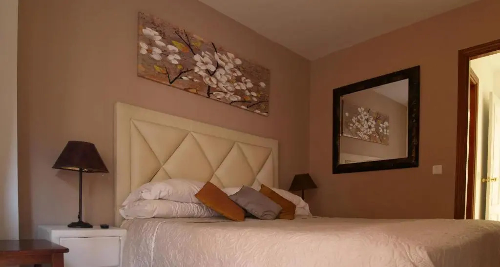 Standard Double room with balcony (full double bed)