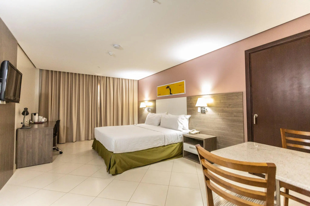 Double Suite (full double bed)