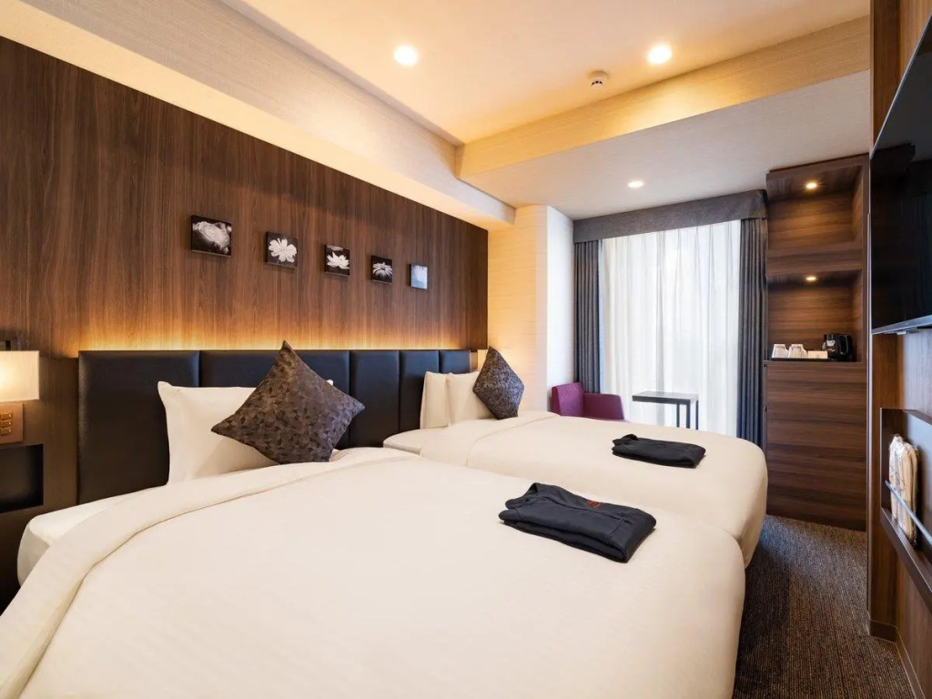 Отель Hotel Shuranza Makuhari Bay в Тибе