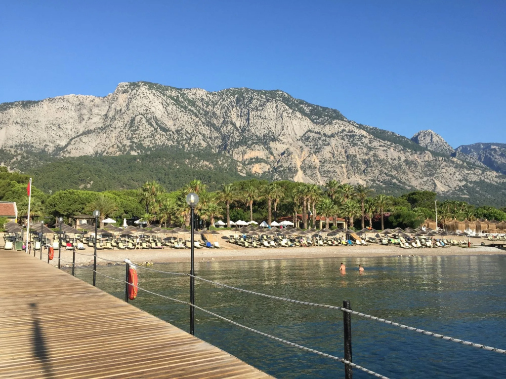 Beach & Waterfront