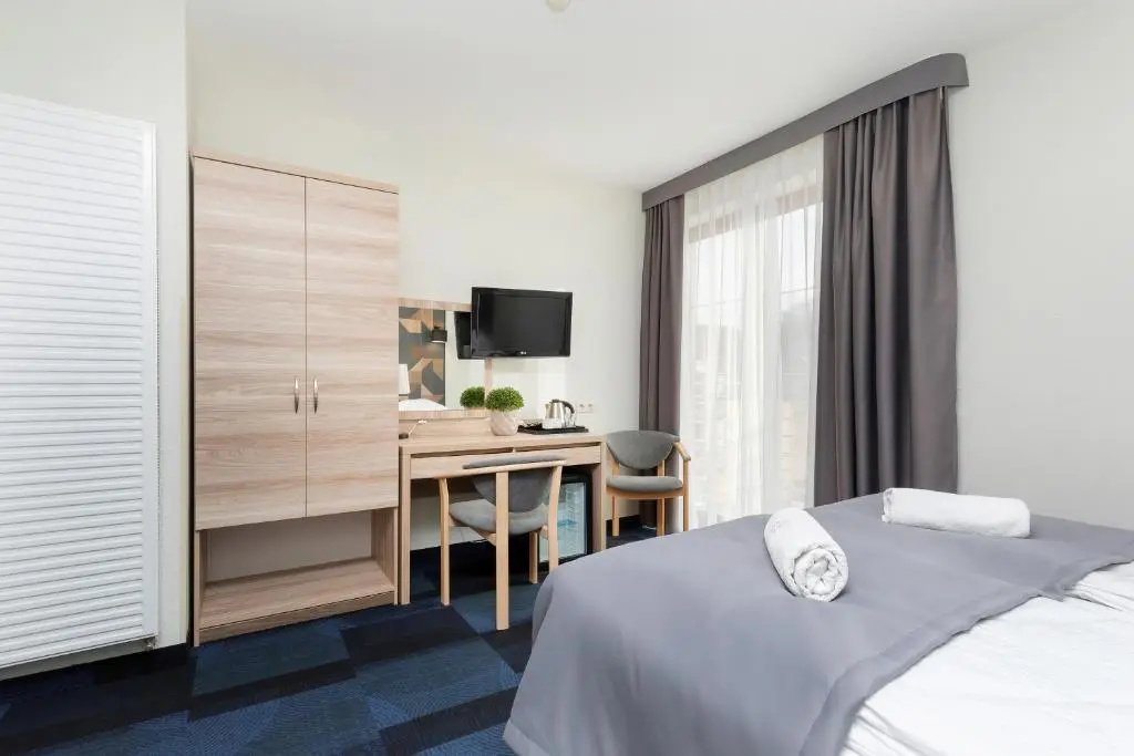 Standard Double room with balcony (full double bed)