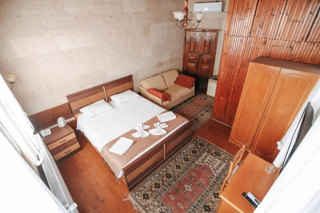 Economy room
