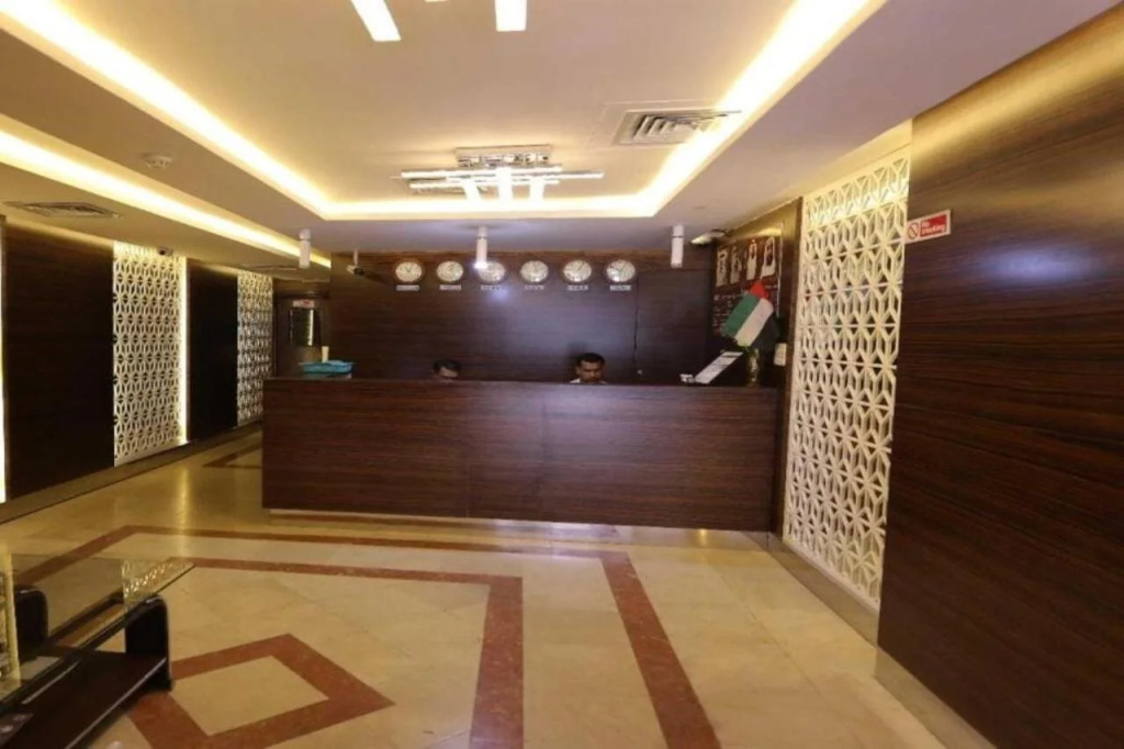 Lobby & Reception