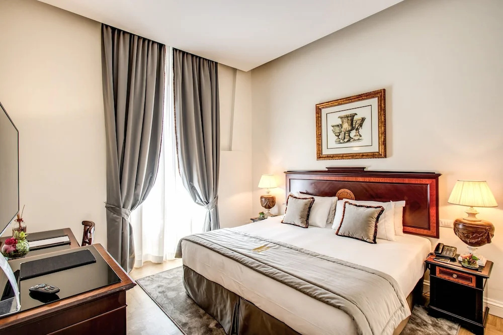 Classic Double room (full double bed)