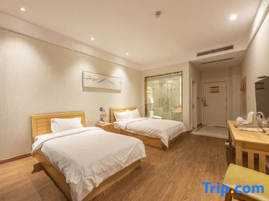 Standard room with river view
