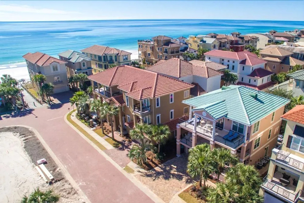 Honu Hale 5 Bedroom Holiday Home by Five Star Properties