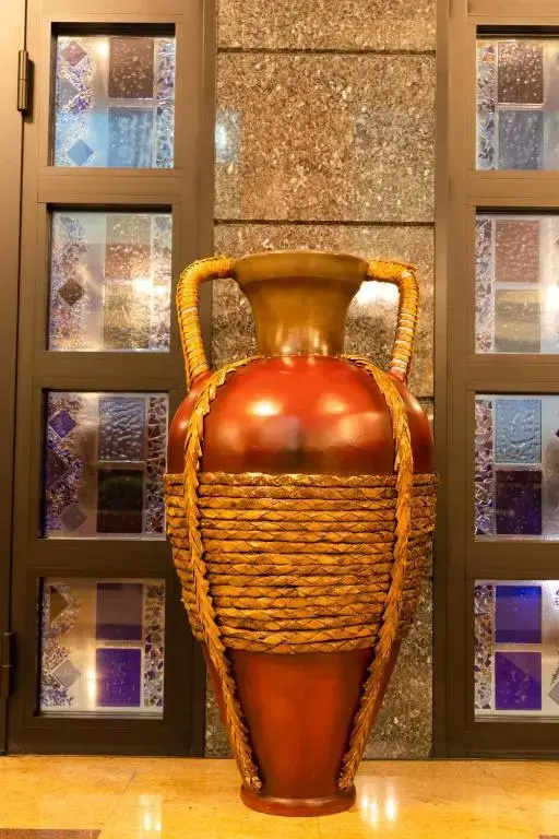 Lobby & Reception