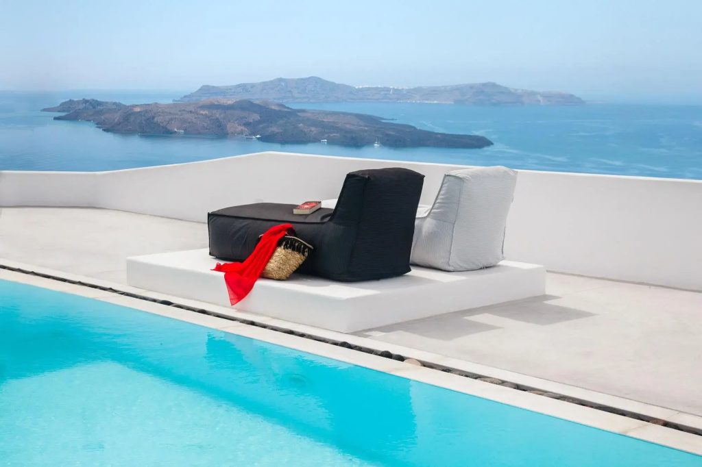 Amity Suites - Adults Only