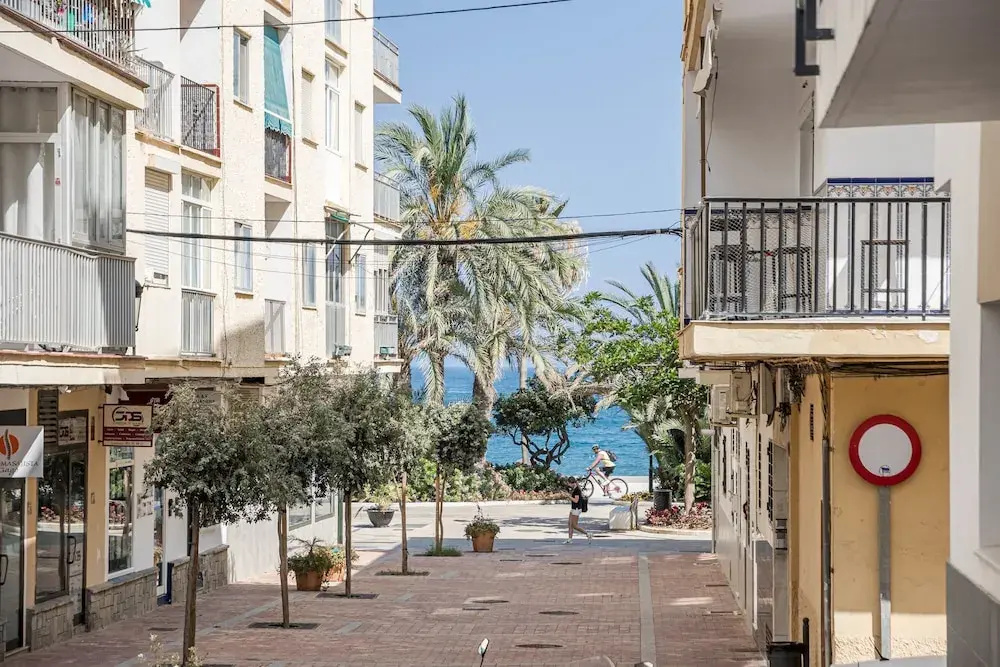 Le2c- Luxury, New-build Apartment near the beach