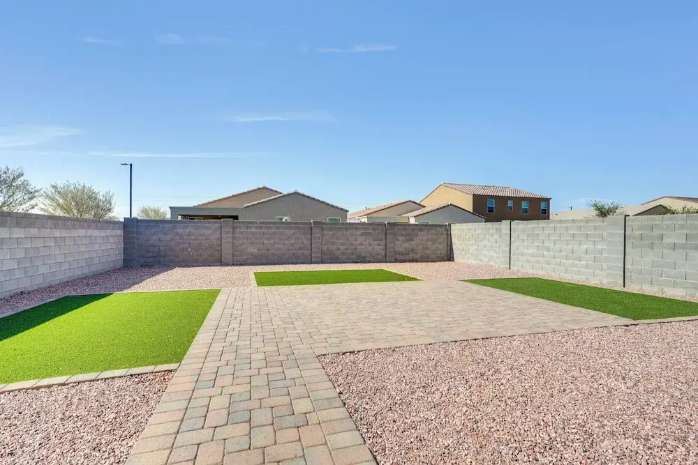 Sunny Arizona Escape w/ Patio, Grill & Fireplace!