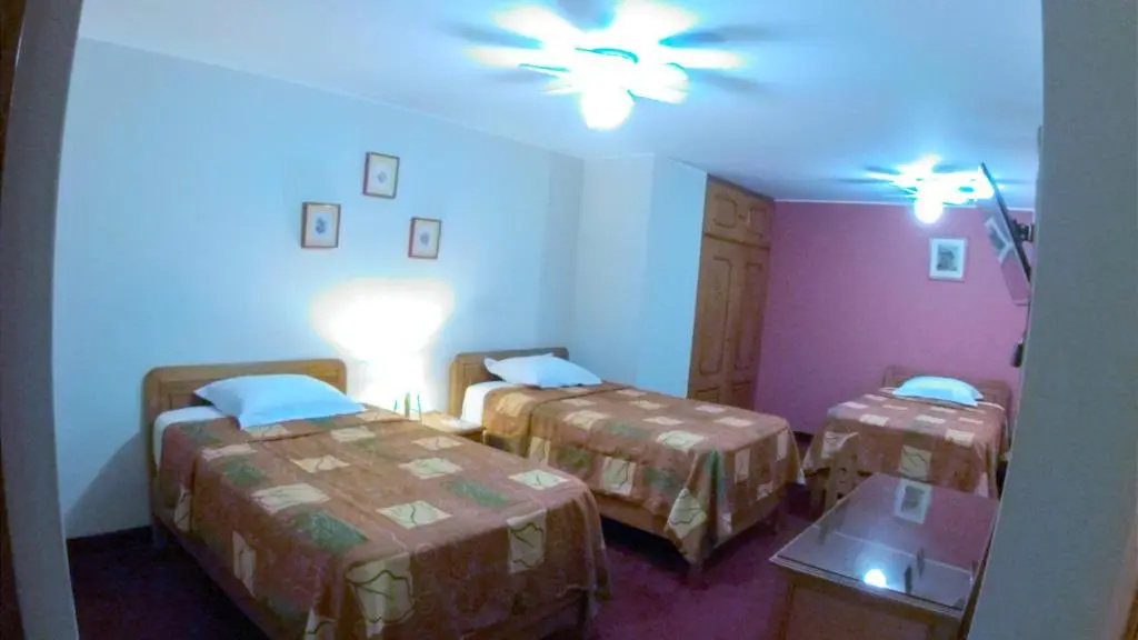 Standard Triple room