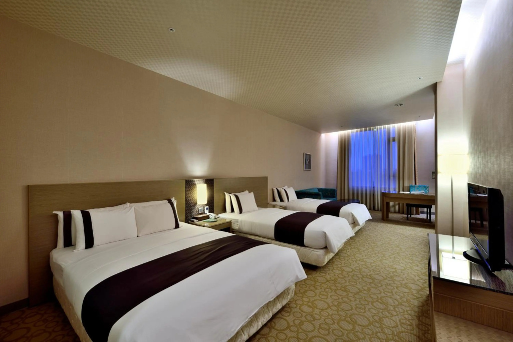 Shinkansen Grand Hotel — 4