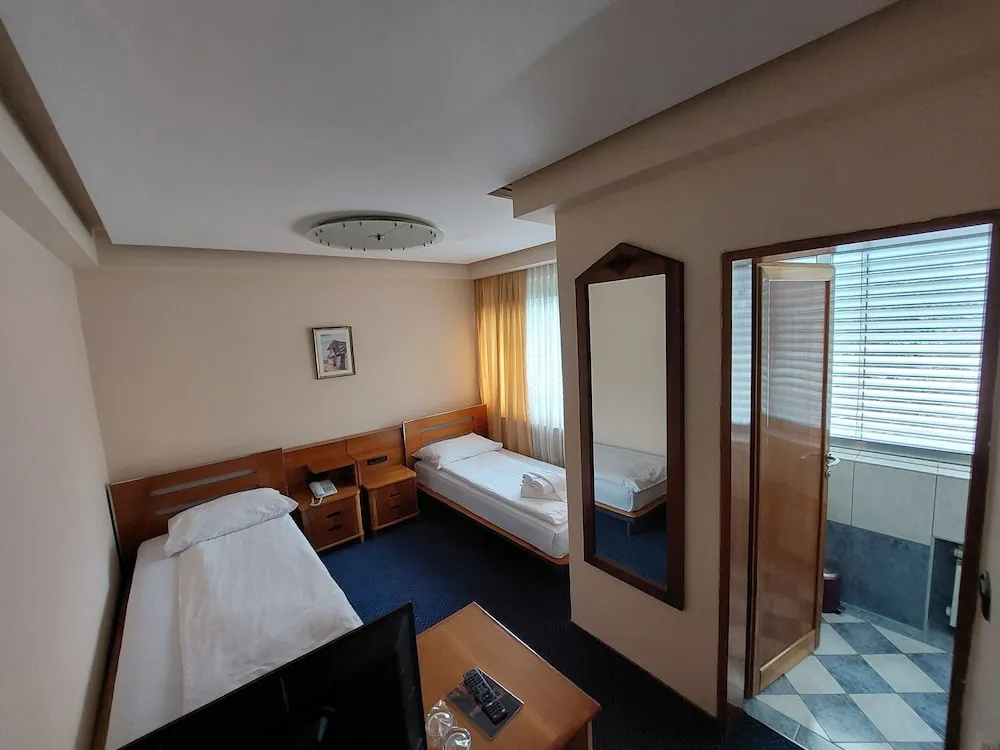 Economy Double room (twin beds)