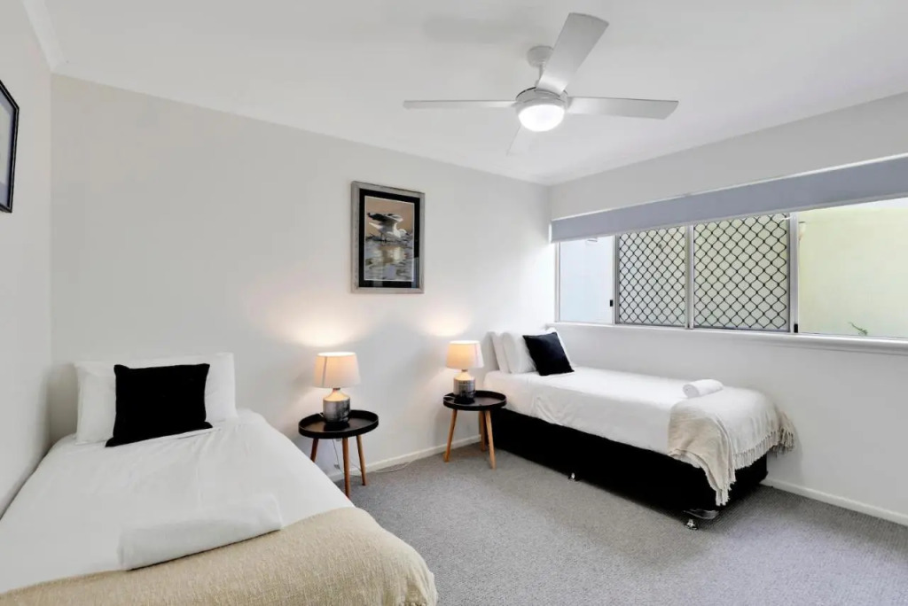 Whalewatch Ocean Beach Resort by null