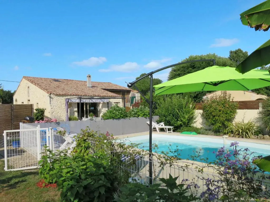 Holiday Home Tuilières - CME100