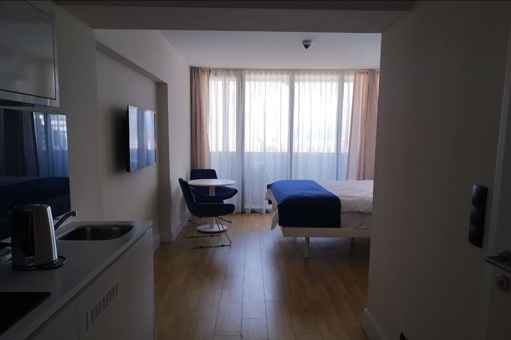 Отель Comfy Brand-new Seaview Studio In Orbi Twin Tower, фото 6