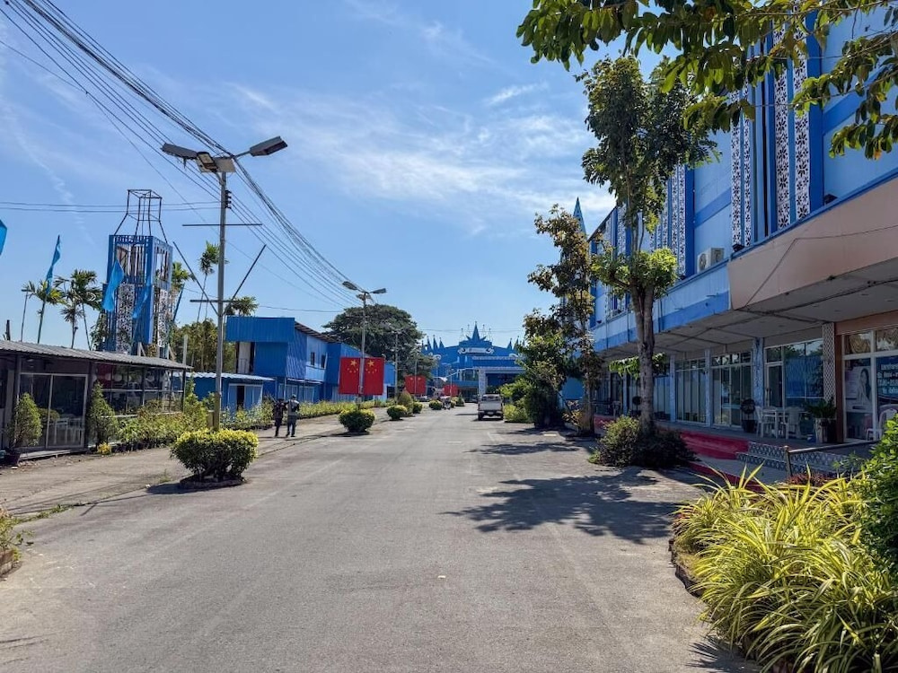 POR SAHA Hotel Ramkhamhaeng 100