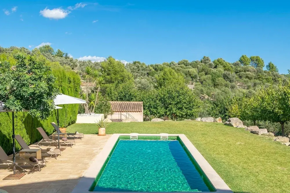 Villa in Mancor With Pool & Mountain Views