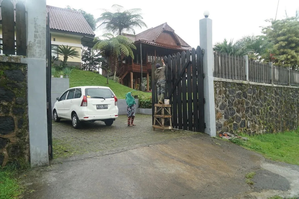 Aldeoz Ciater Cikole Villa Subang