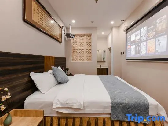 Bed in Dorm