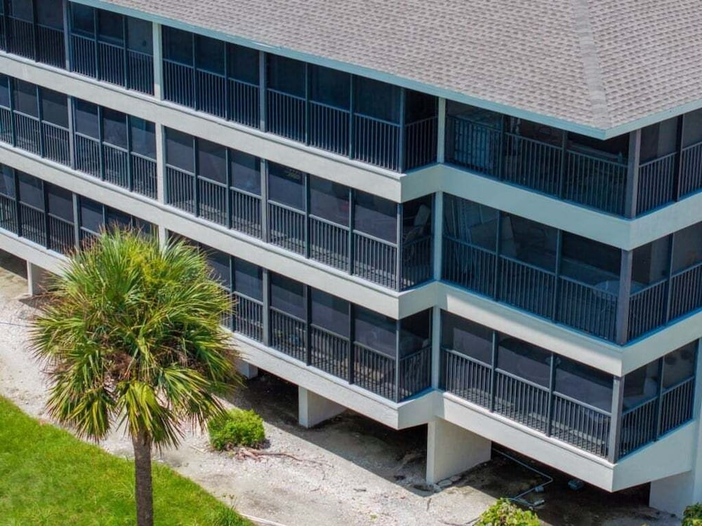 Sanddollar A302 3 Bedroom Condo