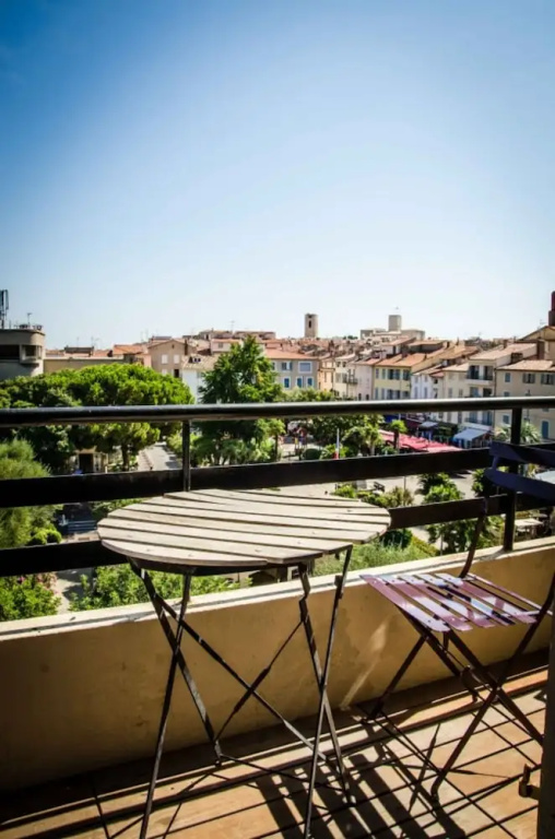 Superior Double room with balcony and with city view (full double bed)