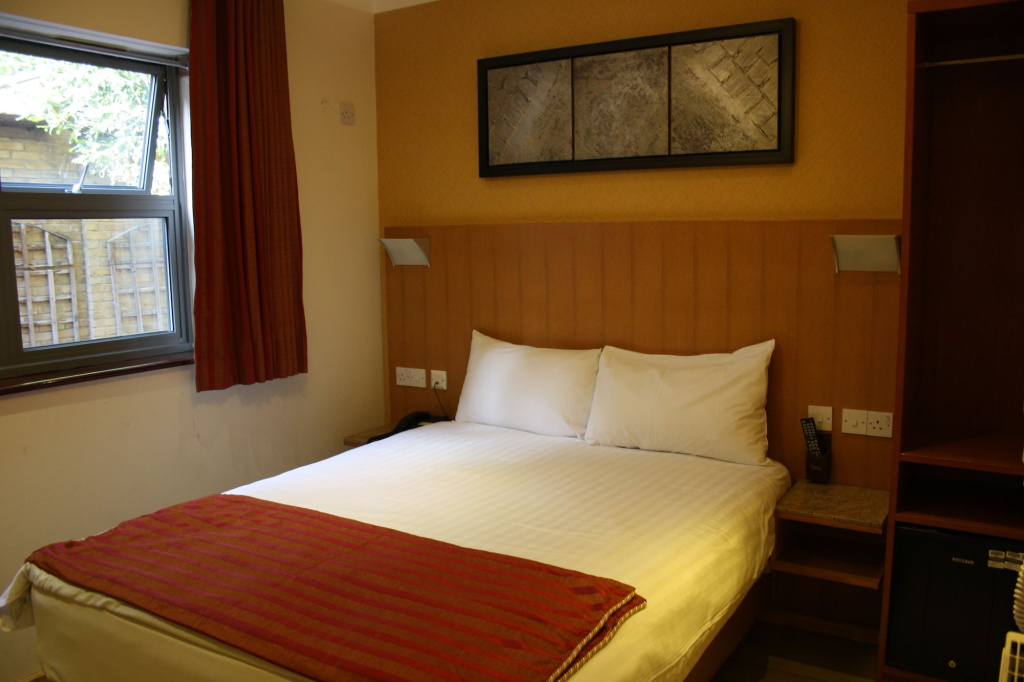 Отель Eurotraveller Hotel Express в Лондоне