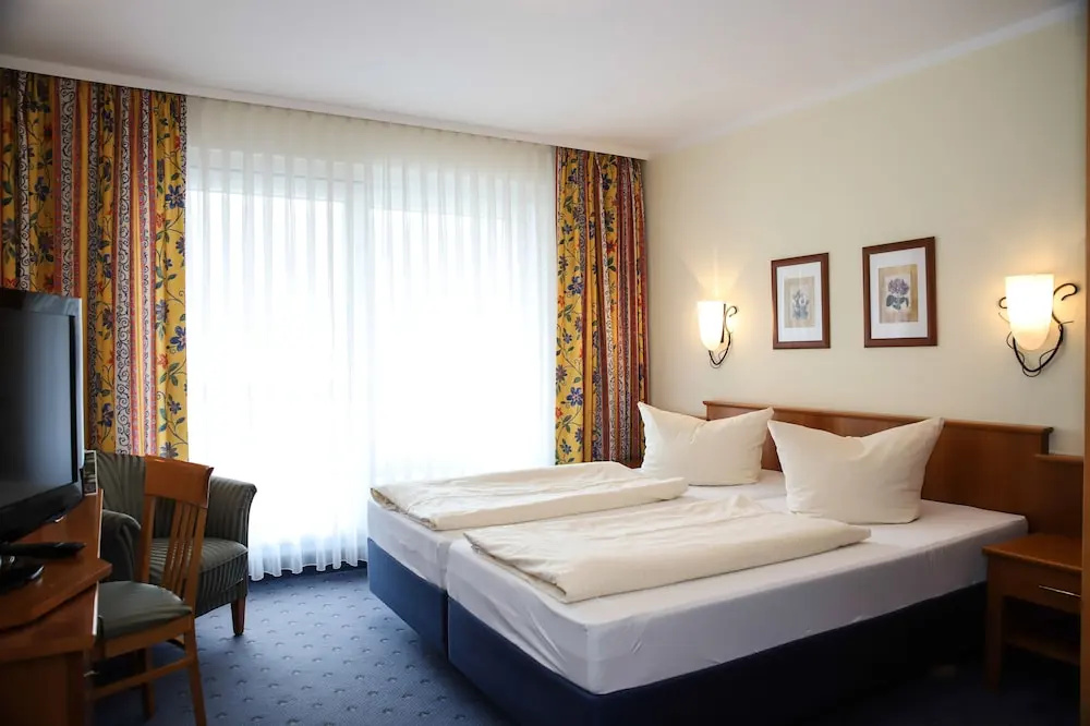 Hotel & Gasthof Zur Linde - Chambres