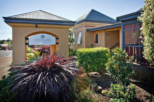 1 Bedroom Suite with courtyard view