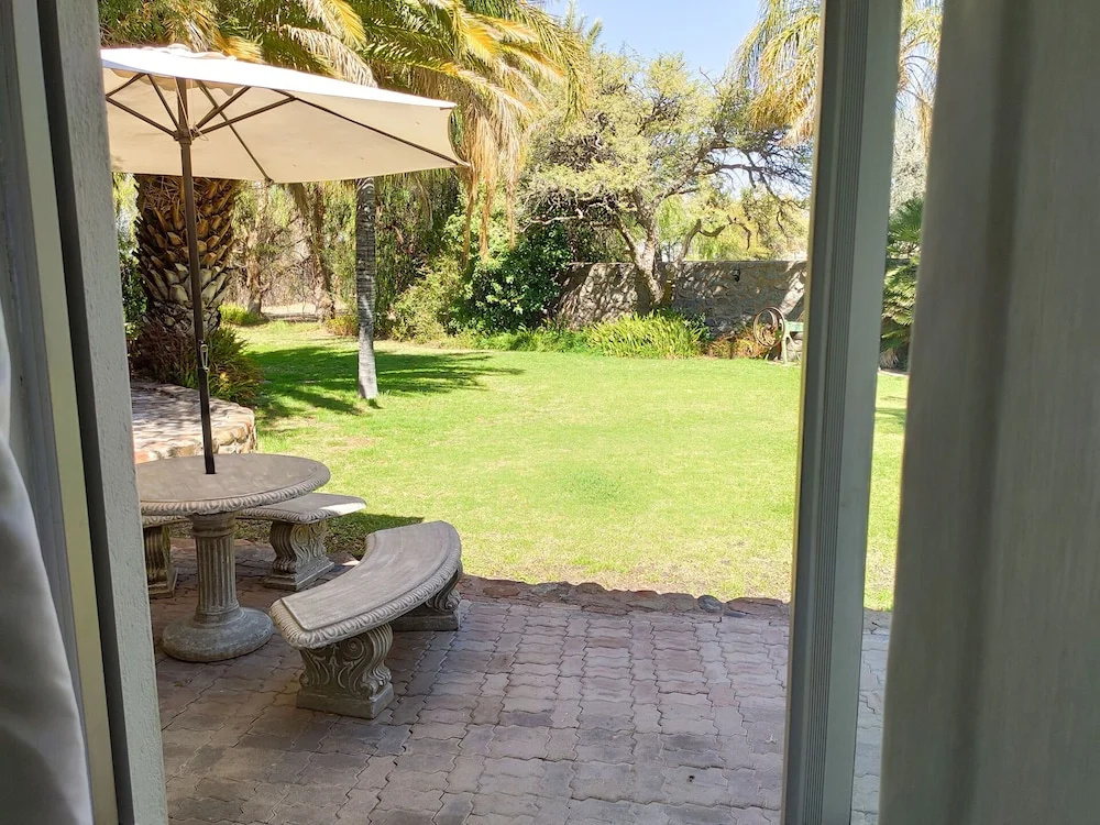 Bezalel Estate Country House