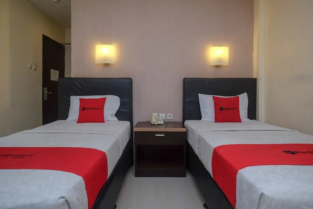 RedDoorz Plus @ Grand Populer Hotel - Chambres