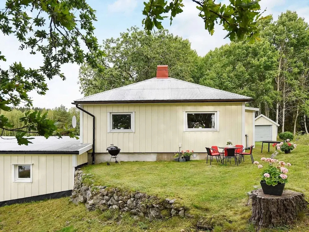 5 Person Holiday Home in Bullaren